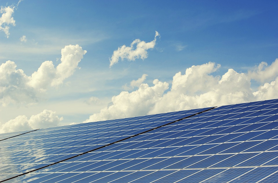 photovoltaic-2138992_960_720_2